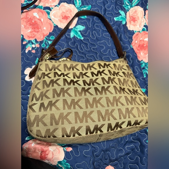 Michael Kors Tan and Brown MK Shoulder Bag - Picture 1 of 4